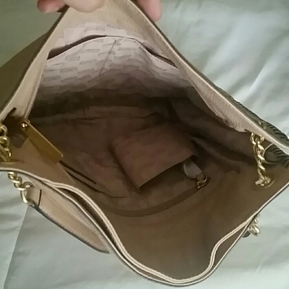 Michael Kors Leather Hobo and Chain. Brand new - Picture 2 of 6